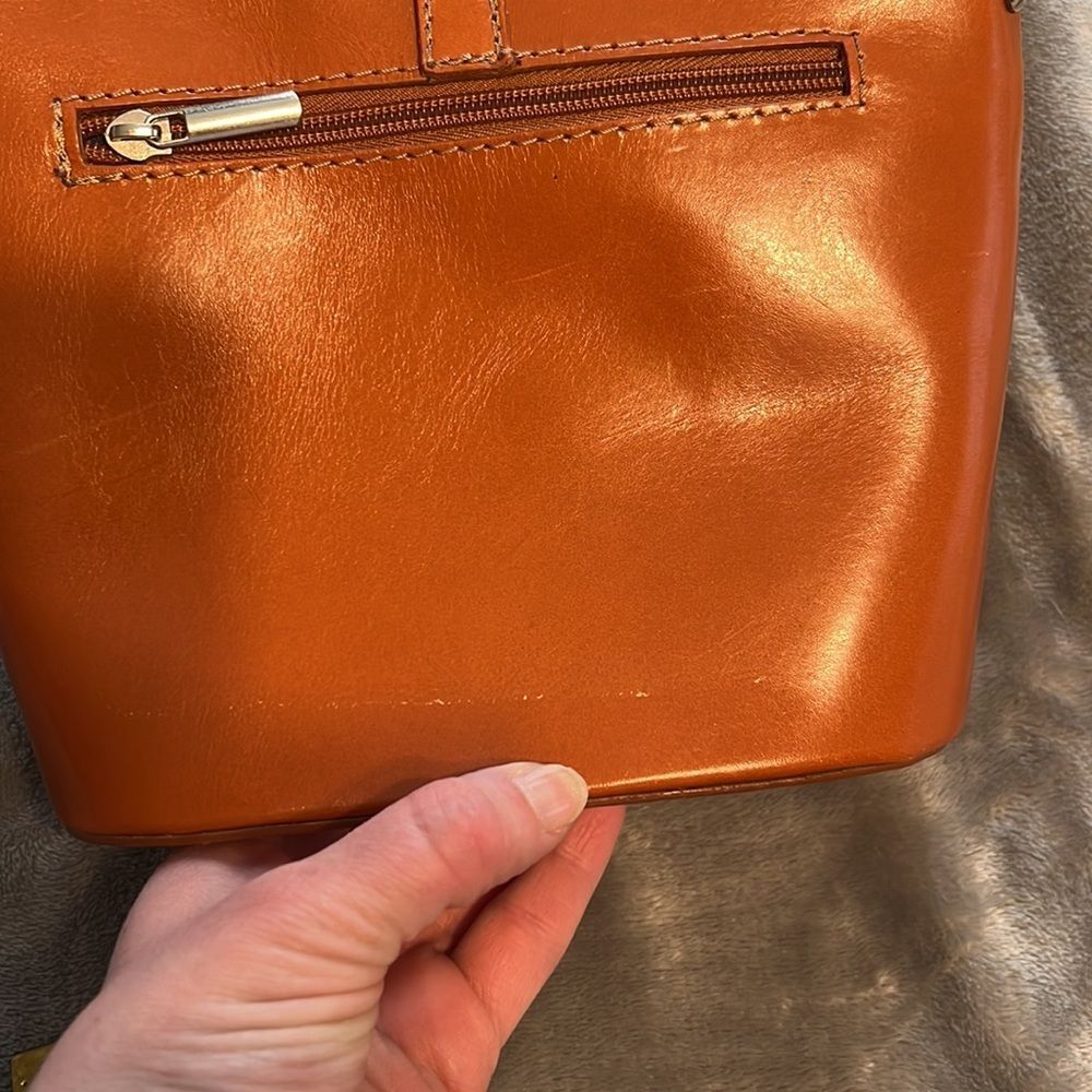 Persaman New York Orange Crossbody Bag - Picture 9 of 11